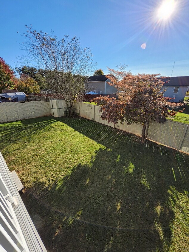 Foto del edificio - 613 Clubhouse Way