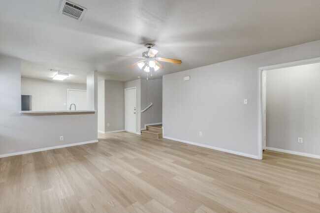 Foto del edificio - Southeast Dallas 3-Bed Home with New Featu...