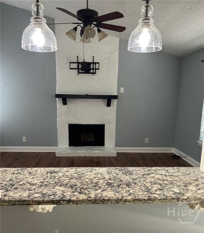 Building Photo - 127 Forest Ridge Dr