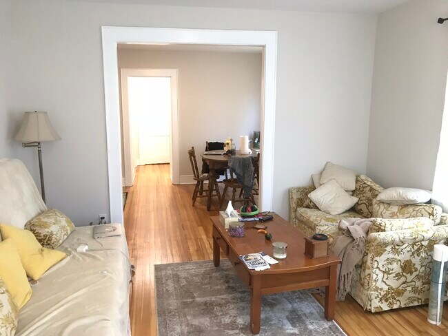Living room - 9 Grove St