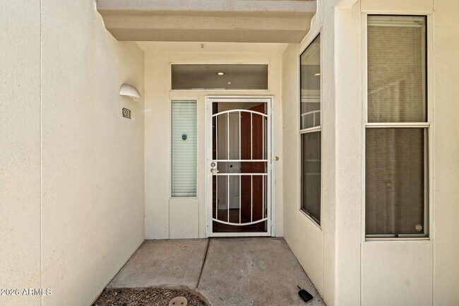 Foto del edificio - 2992 N Miller Rd