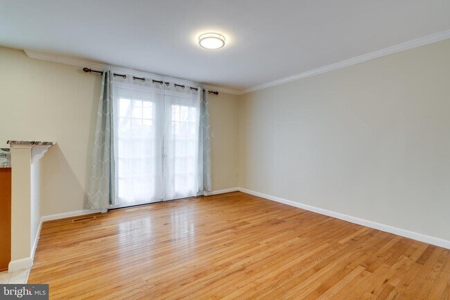Foto del edificio - 9202 Turtle Dove Ln