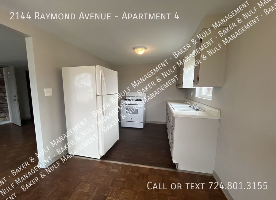2144 Raymond Ave Unit Apartment 4, Latrobe, PA 15650 Room for Rent in