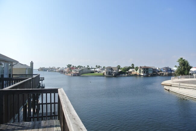 Building Photo - 15402 Seamount Cay Ct