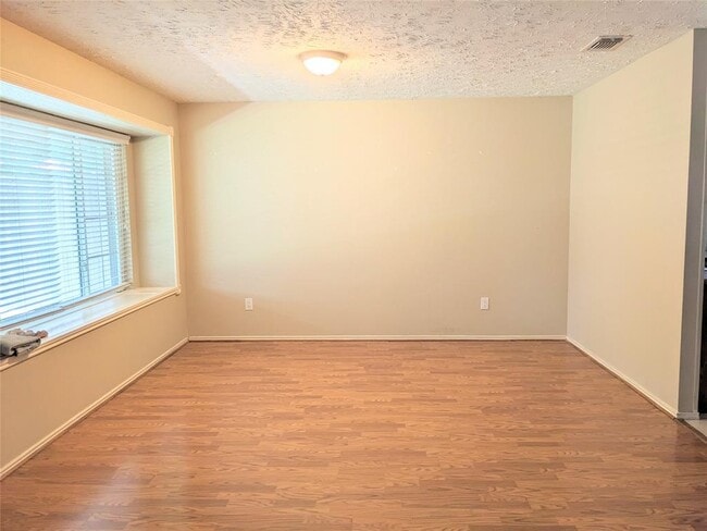 Building Photo - 1206 Three Forks Dr