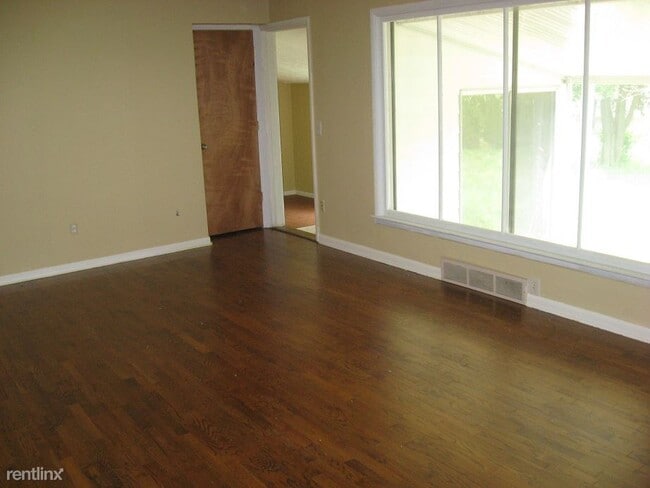 Building Photo - 3 br, 2 bath House - 523 W Rouse St single...