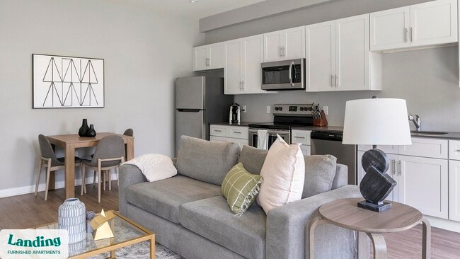 Building Photo - 5040 Linbar Dr