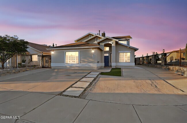 Foto del edificio - 14325 Pacific Point Dr