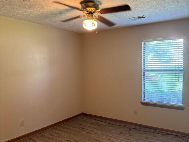 Foto del edificio - 5126 Dekalb Way