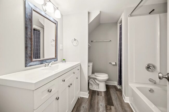 Foto del edificio - 170 N Sycamore St