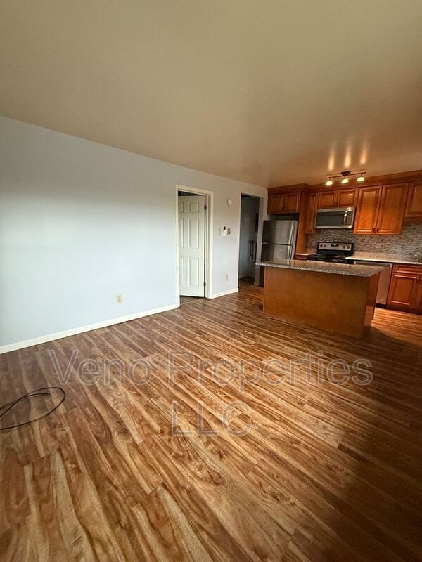 Building Photo - 30 Limerick Dr