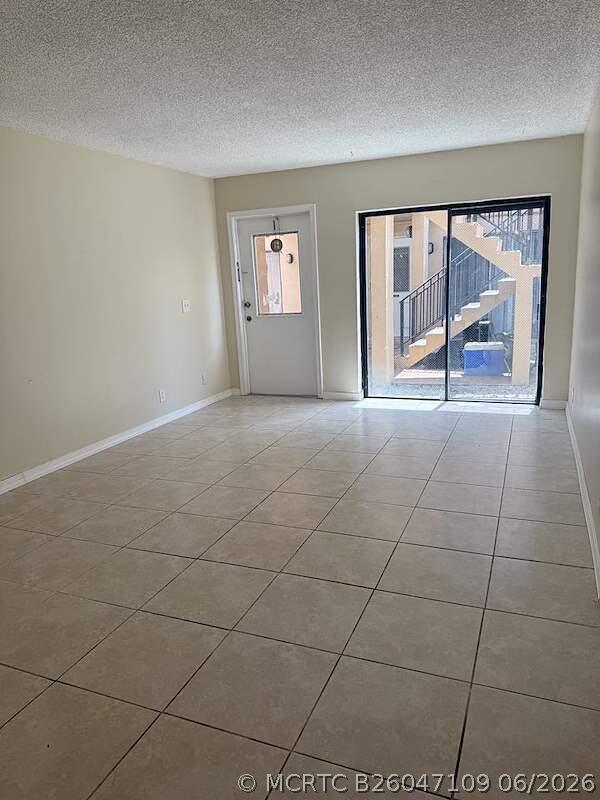 Building Photo - 10914 Royal Palm Blvd