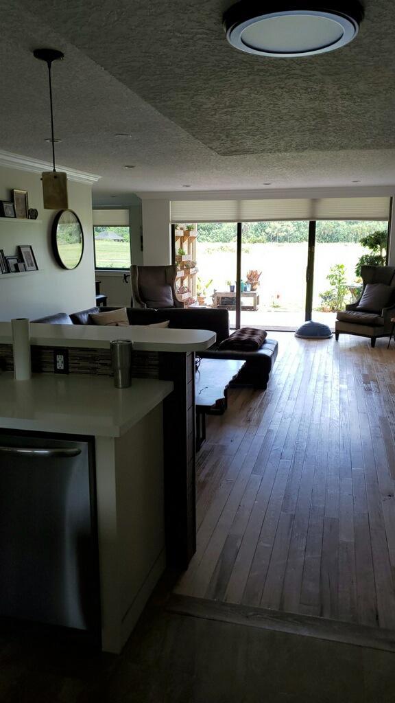 Foto del edificio - 4230 Deste Ct