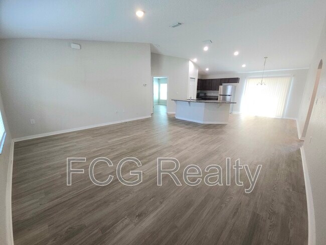 Foto del edificio - 9809 N Santee Terrace