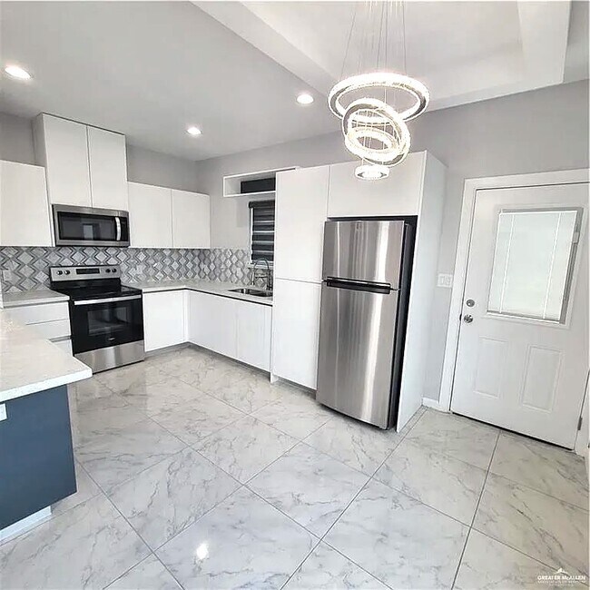 Foto del edificio - 3704 N Robin Ave