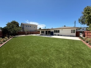 Building Photo - 5127 E Falls View Dr