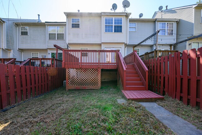 Back Yard - 105 Brenwick Ct