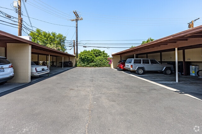 Aparcamiento - Foothill Terrace