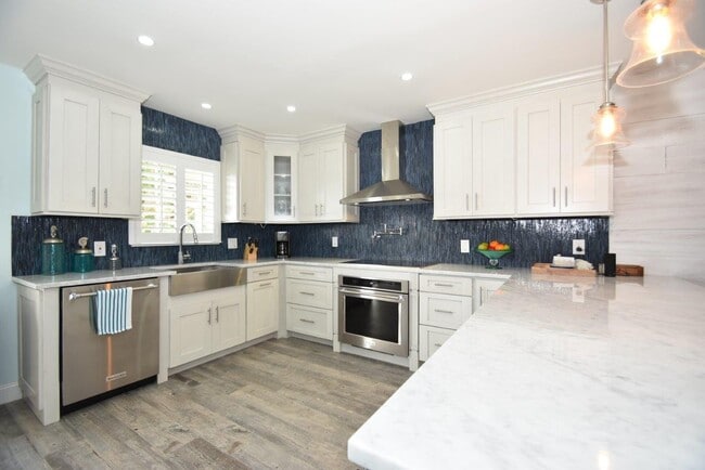 Building Photo - 1700 S Ocean Blvd