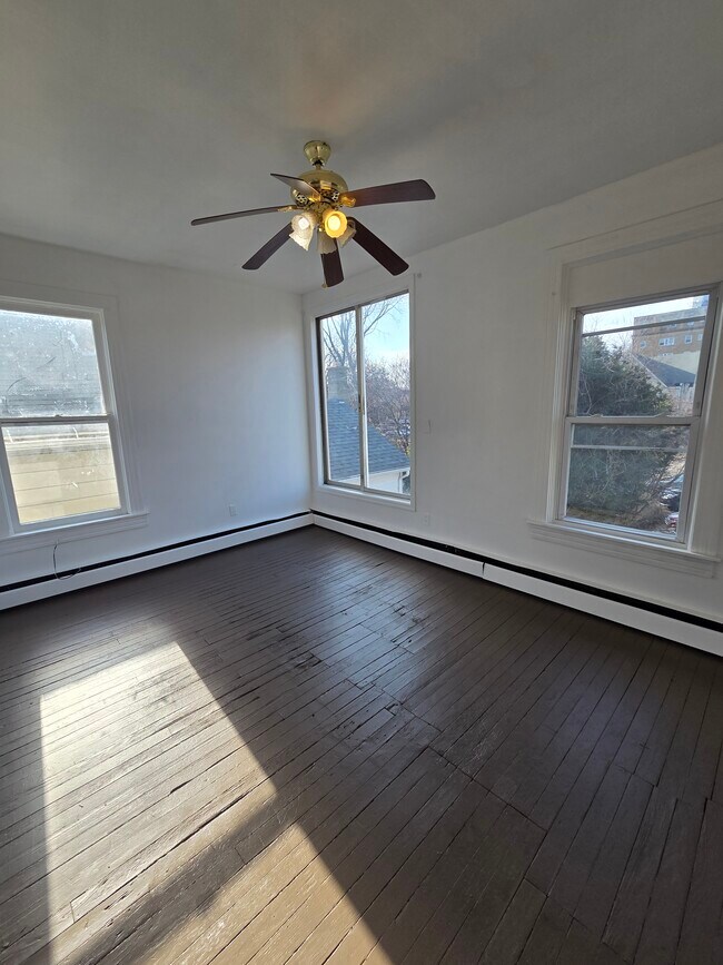 Foto del edificio - 365 S River St