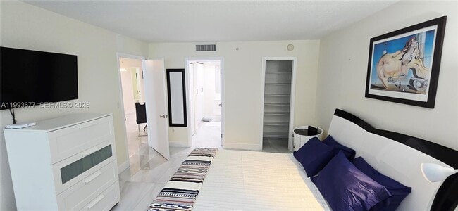 Building Photo - 6917 Collins Ave