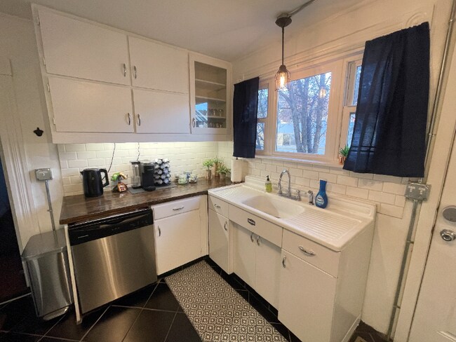 Foto del edificio - 711 W 5th St