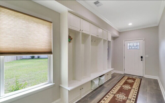 Building Photo - 55 Spearmint Cir