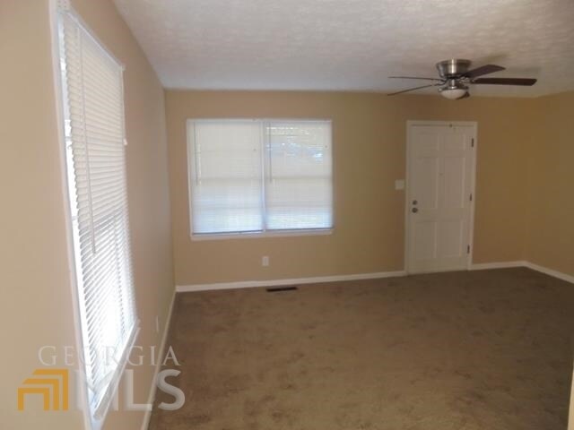 Foto del edificio - 6774 Valley Hill Ct