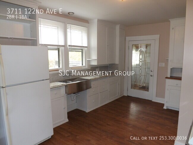 Building Photo - 2 Bedroom 1 bath home for rent in Edgewood