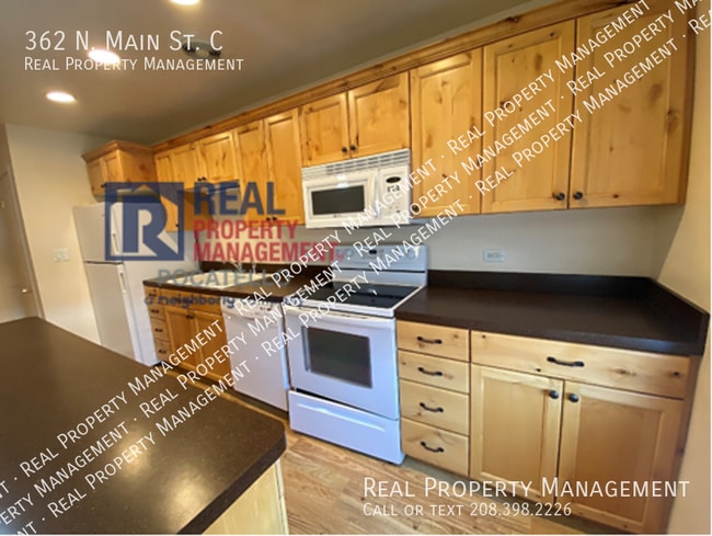 Building Photo - 1 Bedroom 1 Bath Apartment
