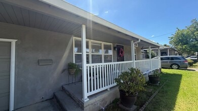 2036 Country Club Blvd