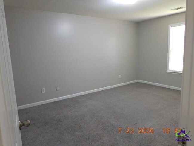 Building Photo - 128 Kingston Village Dr