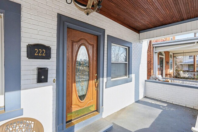 Foto del edificio - 222 Sterrett Ave