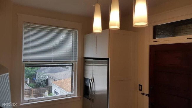 Foto del edificio - 5308 N Winchester Ave
