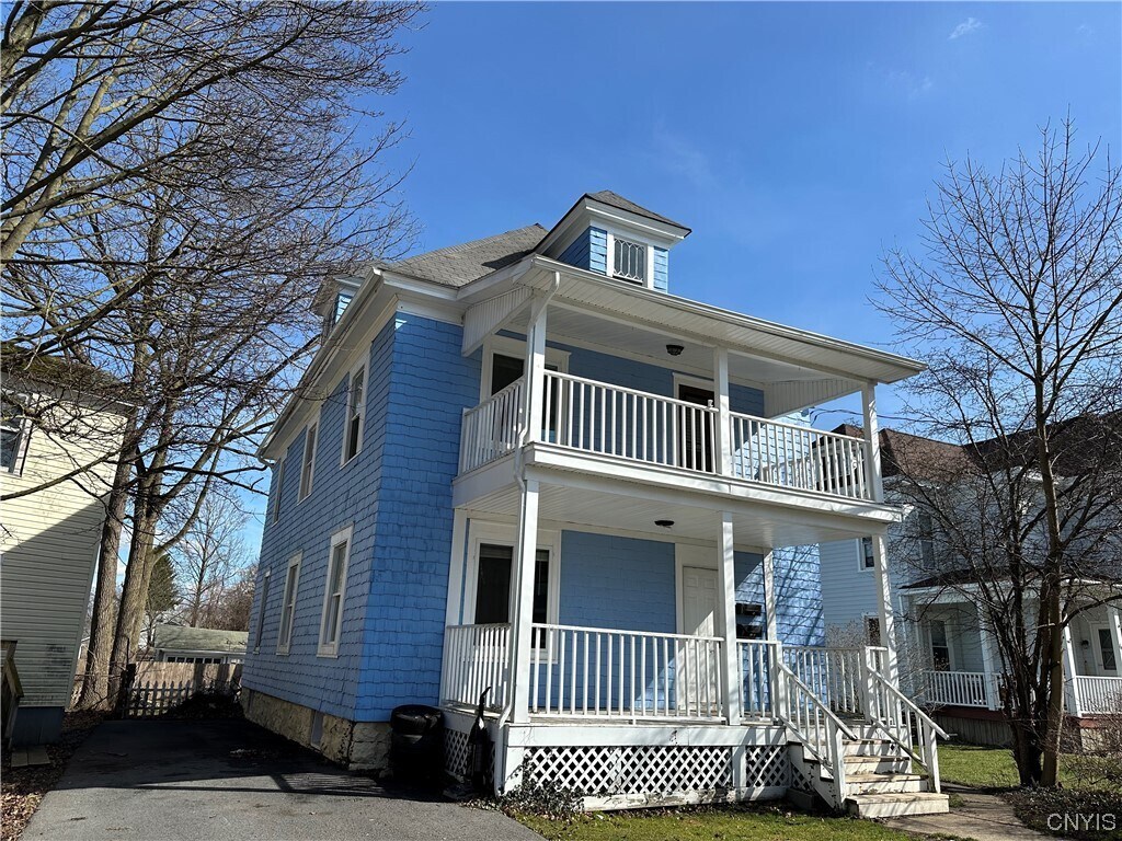 Primary Photo - 68 Cayuga St
