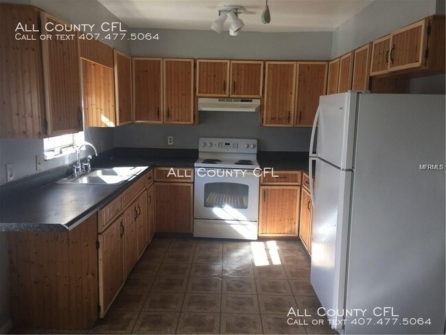 Building Photo - Nice Apopka 2/1.5 Duplex
