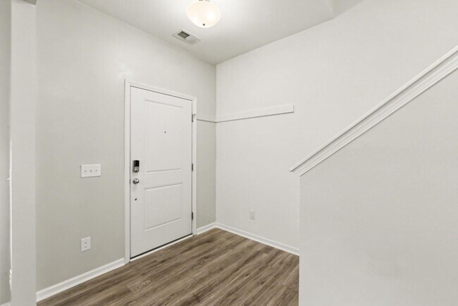 Foto del edificio - 121 Rockingham Way