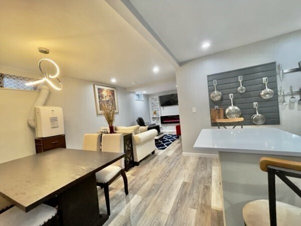 Foto del edificio - 32 Paris St