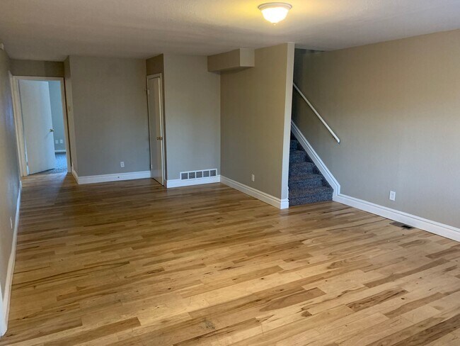 Foto del edificio - Spacious 4-Bedroom Home in Berkeley – Grea...