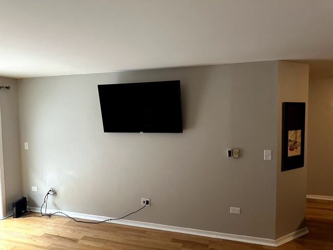 Foto del edificio - 2317 N Neva Ave