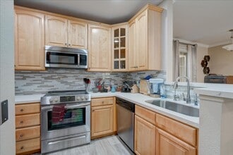 Building Photo - 3850 Elijah Ct