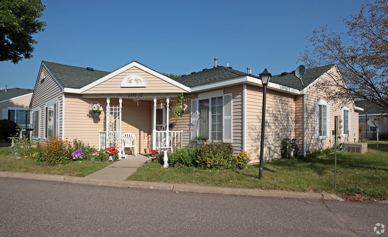 Primary Photo - COTTAGES OF NORTH ST PAUL