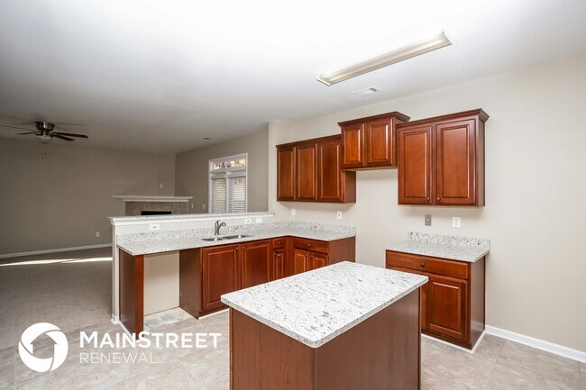 Foto del edificio - 2196 Greenwood Meadows Ln