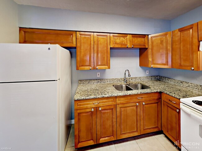 Building Photo - 4016 Waring Dr