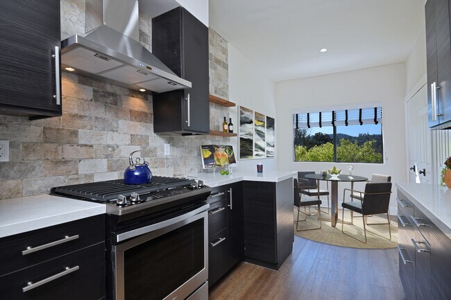 Foto del edificio - 11560 Moorpark St