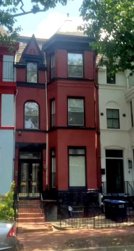 Photo - 633 8th St NE House