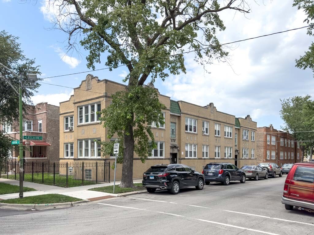 Primary Photo - 2434 N Leclaire Ave