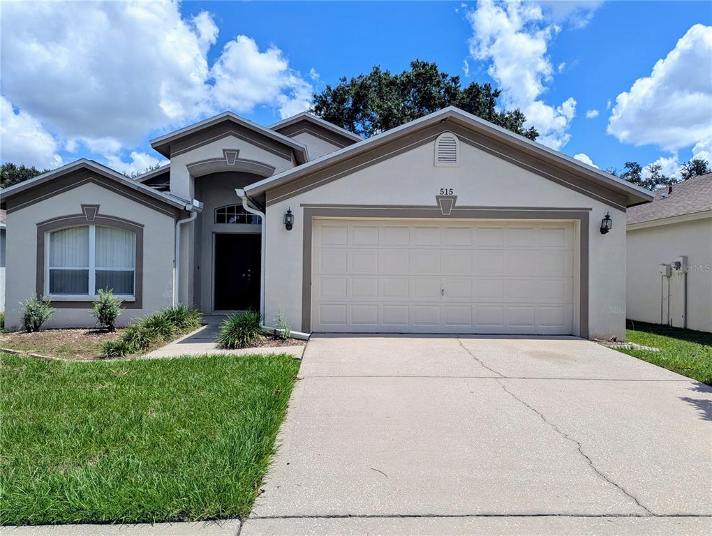 Foto principal - 515 Royal Ridge St