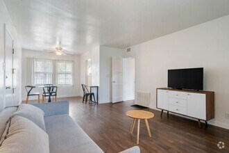 Building Photo - 5854.5 Interceptor St