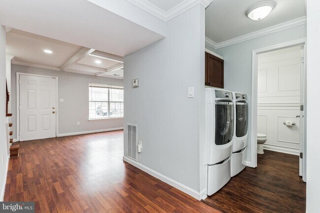 Foto del edificio - 9491 Linden Leaf Ct